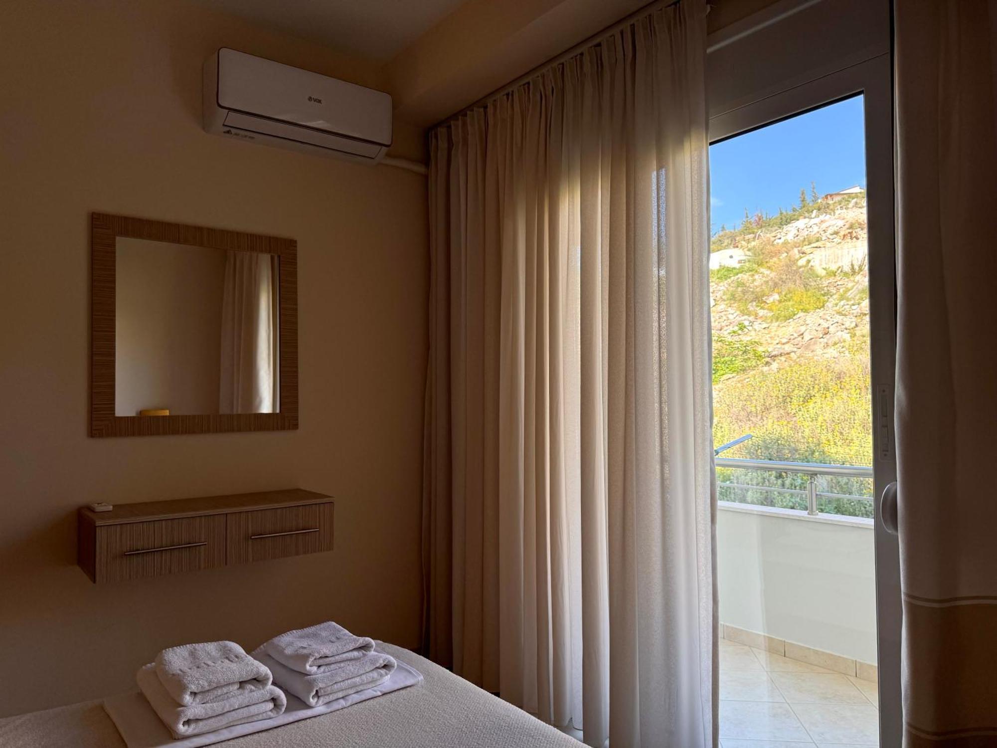 Vila Majola Sarandë Exterior foto
